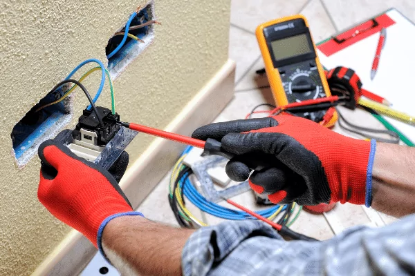 Funciones de los electricistas